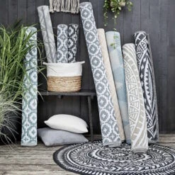 In- & Outdoor-Teppich Mosaik L 200 X B 150cm COLOUR CLASH In Taupe -Einrichtungsgeschäft butlers in and outdoor teppich mosaik l 200 x b 150cm colour clash in taupe 5