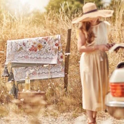 Picknickdecke L 175 X B 154cm BETWEEN FLOWERS In Creme -Einrichtungsgeschäft butlers picknickdecke l 175 x b 154cm between flowers in creme 8