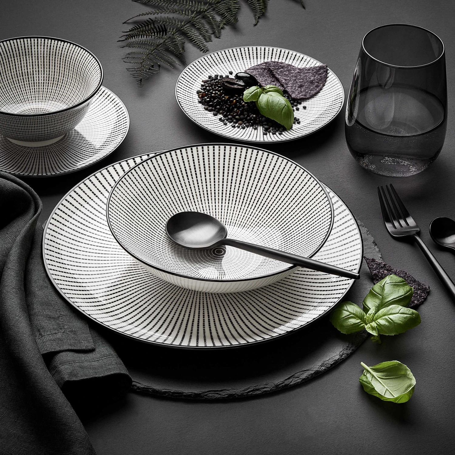 Teller Ø25,5cm DIM SUM In Schwarz-Weiß 6 Teller Ø25,5cm DIM SUM In Schwarz-Weiß – Bild 6